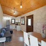 Ikarion Village By Rentalspro- Halkidiki 度假居 *